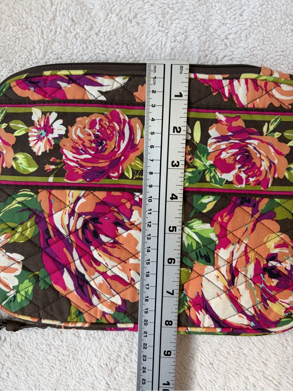 Like New Vera Bradley Retired English Rose Quilted Tablet Sleeve - Picture 9 of 9
